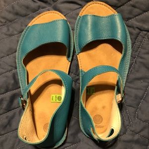 Softstar Adult Soltice Sandals in Teal Open Toe Minimalist Walking